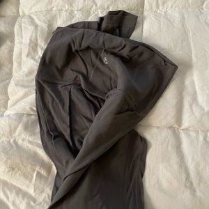 Lululemon. Gray align leggings